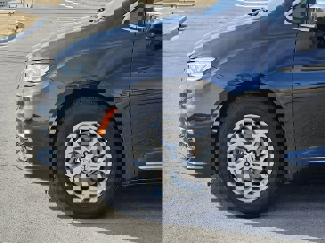 Used 2023 Chrysler Pacifica Limited image 10