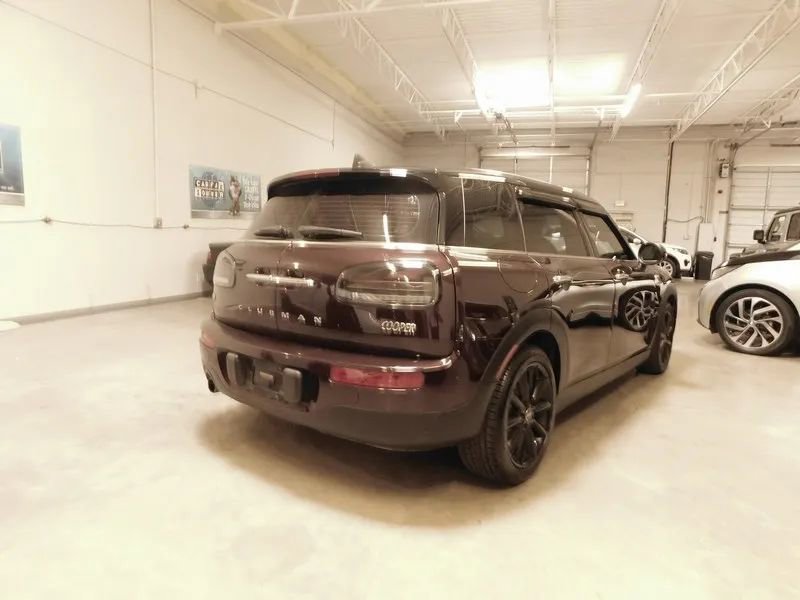 Used 2016 MINI Cooper Clubman image 2