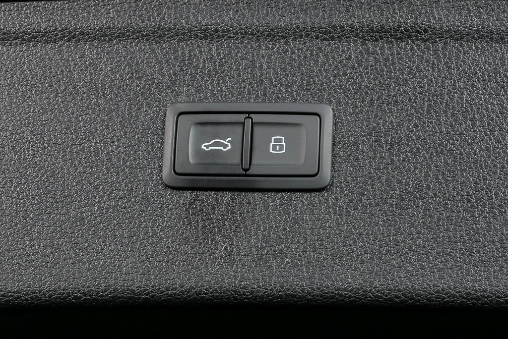 Used 2023 Audi SQ5 Premium Plus image 31