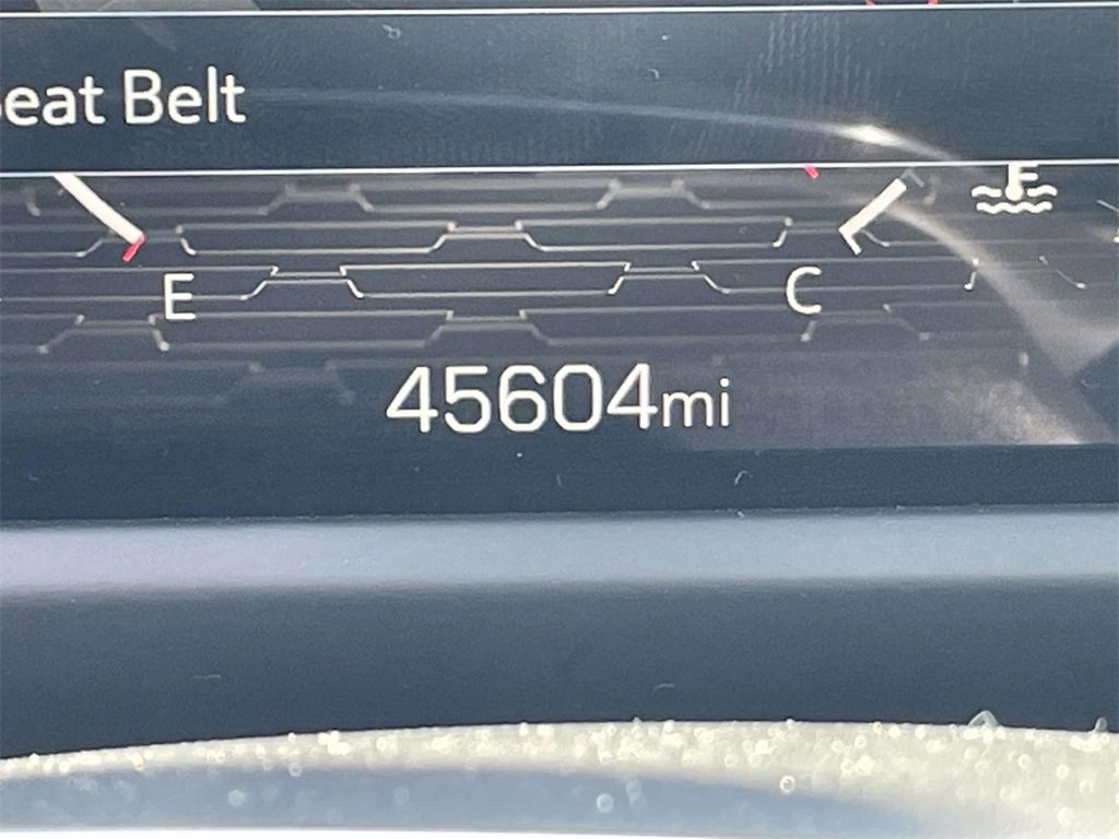 Used 2024 GMC Acadia Elevation image 22