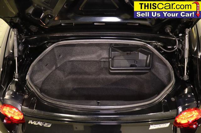 Used 2018 MAZDA MX-5 Miata RF Grand Touring RWD image 28