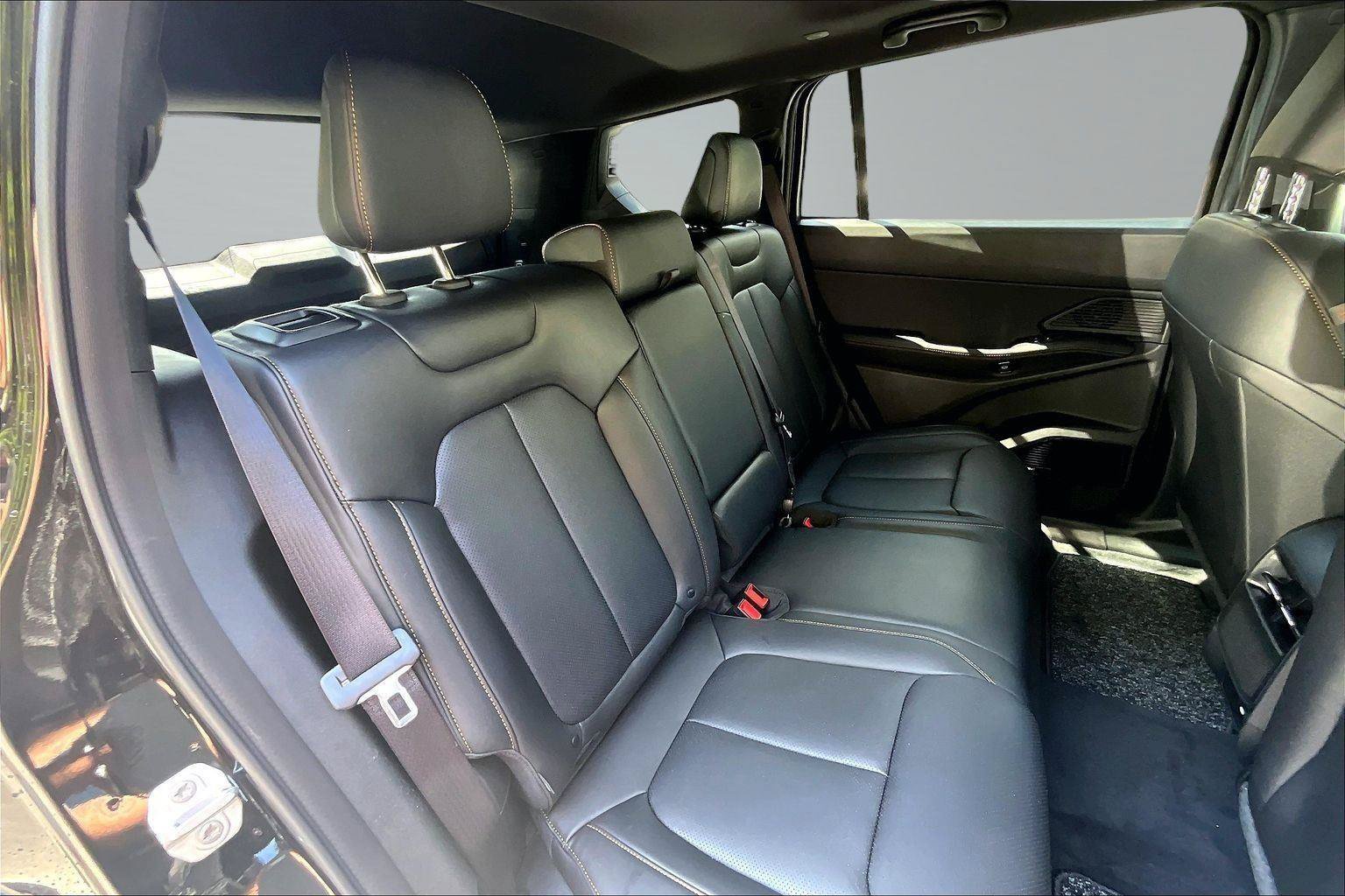 New 2026 Jeep Cherokee Limited AWD/4WD image 10