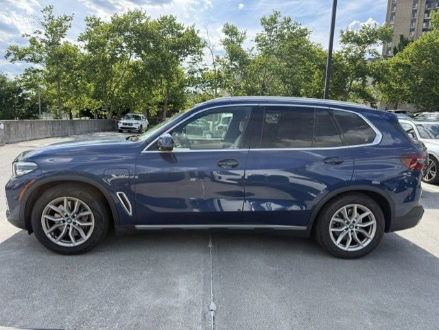 Used 2022 BMW X5 xDrive45e w/ Climate Comfort Package AWD/4WD image 5