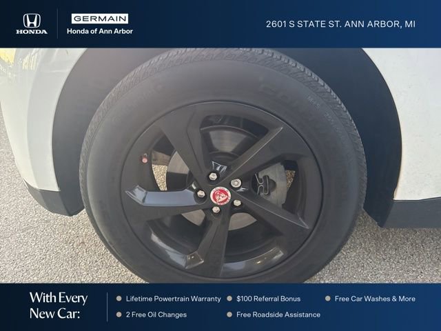 Used 2019 Jaguar F-PACE Premium image 11