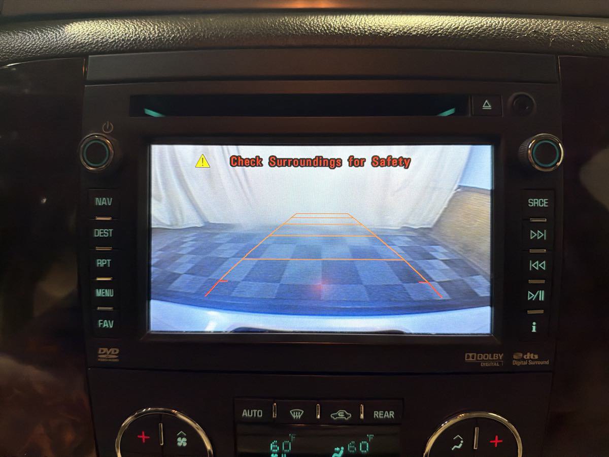 Used 2014 GMC Yukon Denali RWD image 22