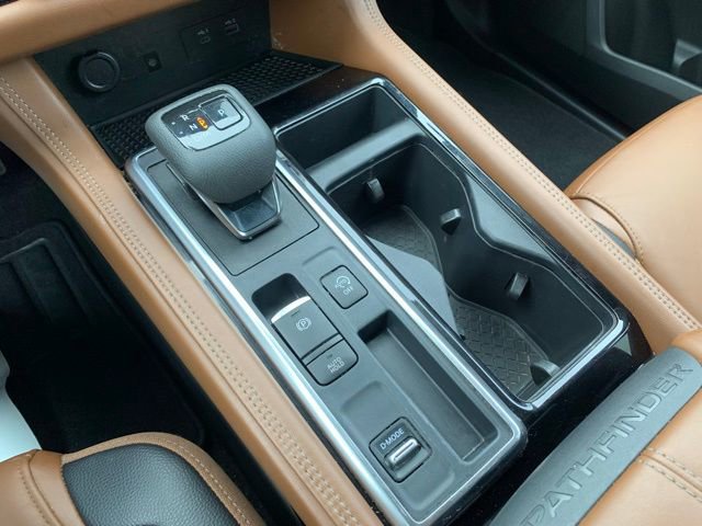 Used 2024 Nissan Pathfinder Platinum w/ Cargo Package image 20