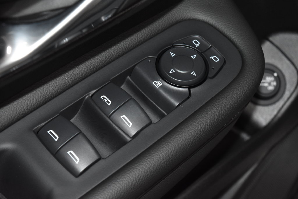 Used 2024 GMC Terrain SLT w/ Tech Package AWD/4WD image 6