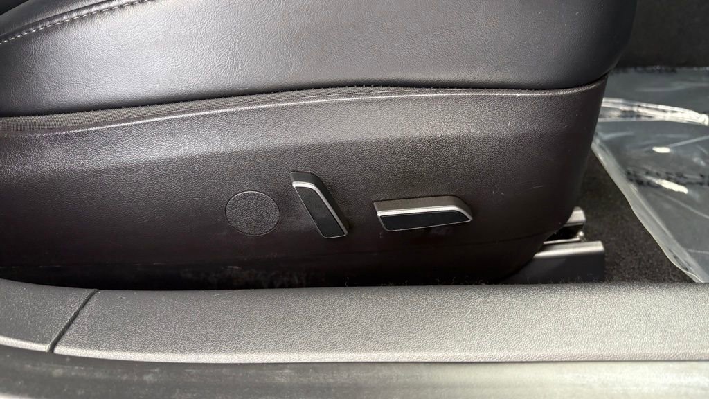 Used 2023 Tesla Model 3 Standard Range image 20