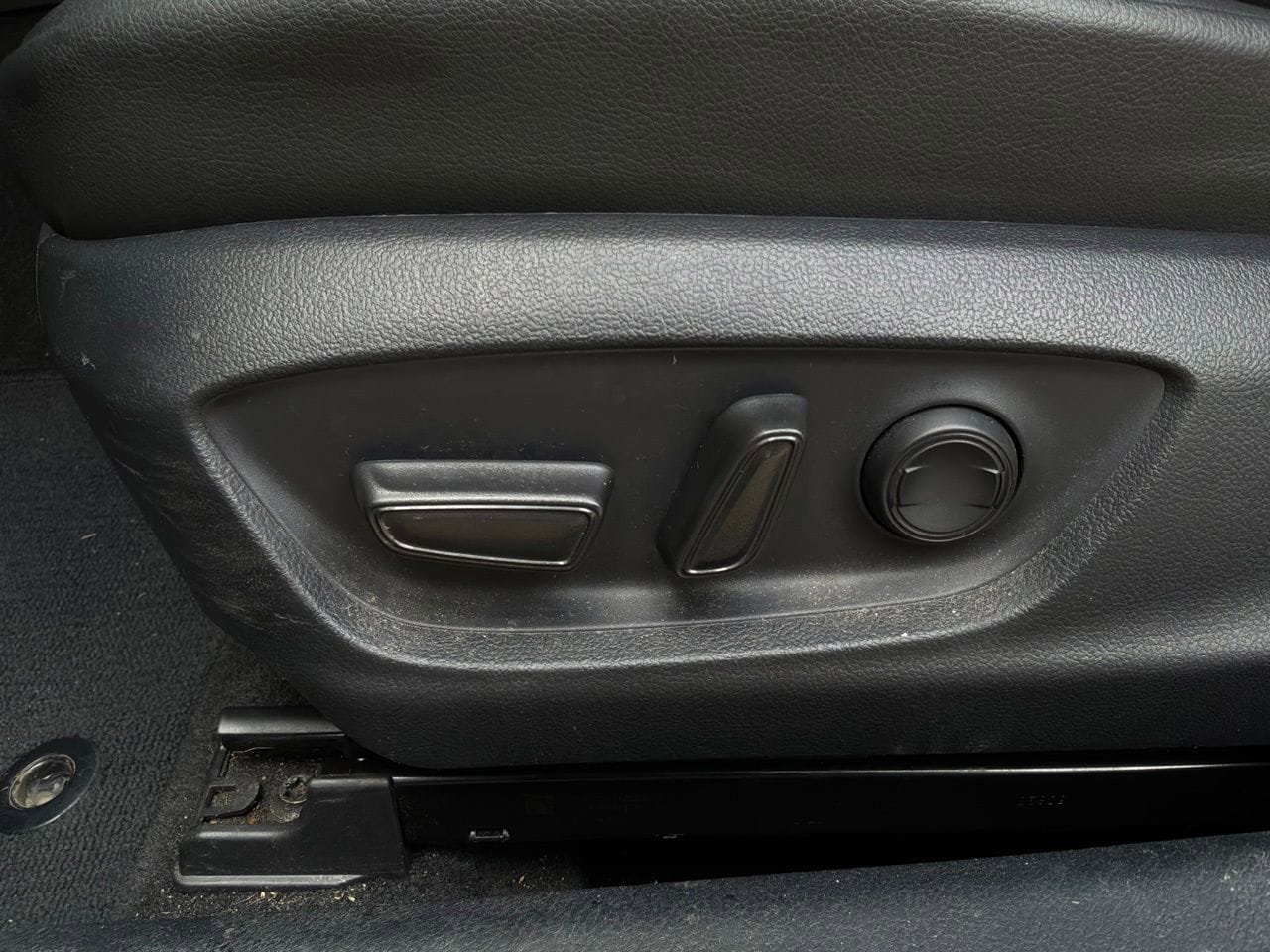 Used 2024 Toyota Camry SE FWD image 11
