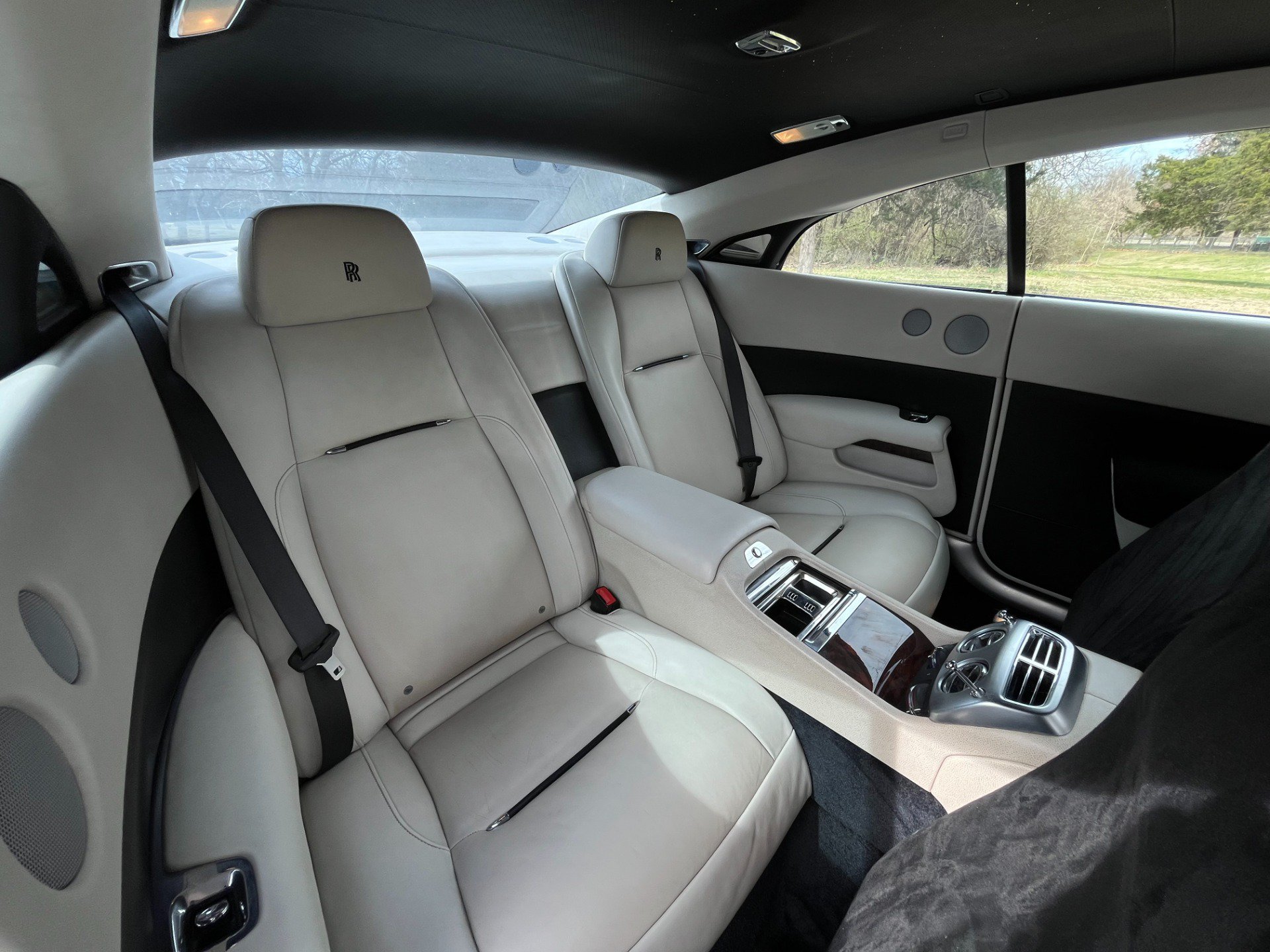 Used 2016 Rolls-Royce Wraith RWD image 23
