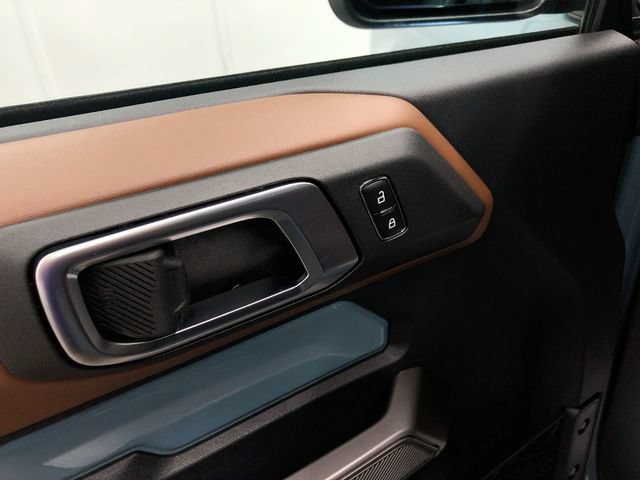 Used 2023 Ford Bronco Outer Banks AWD/4WD image 14