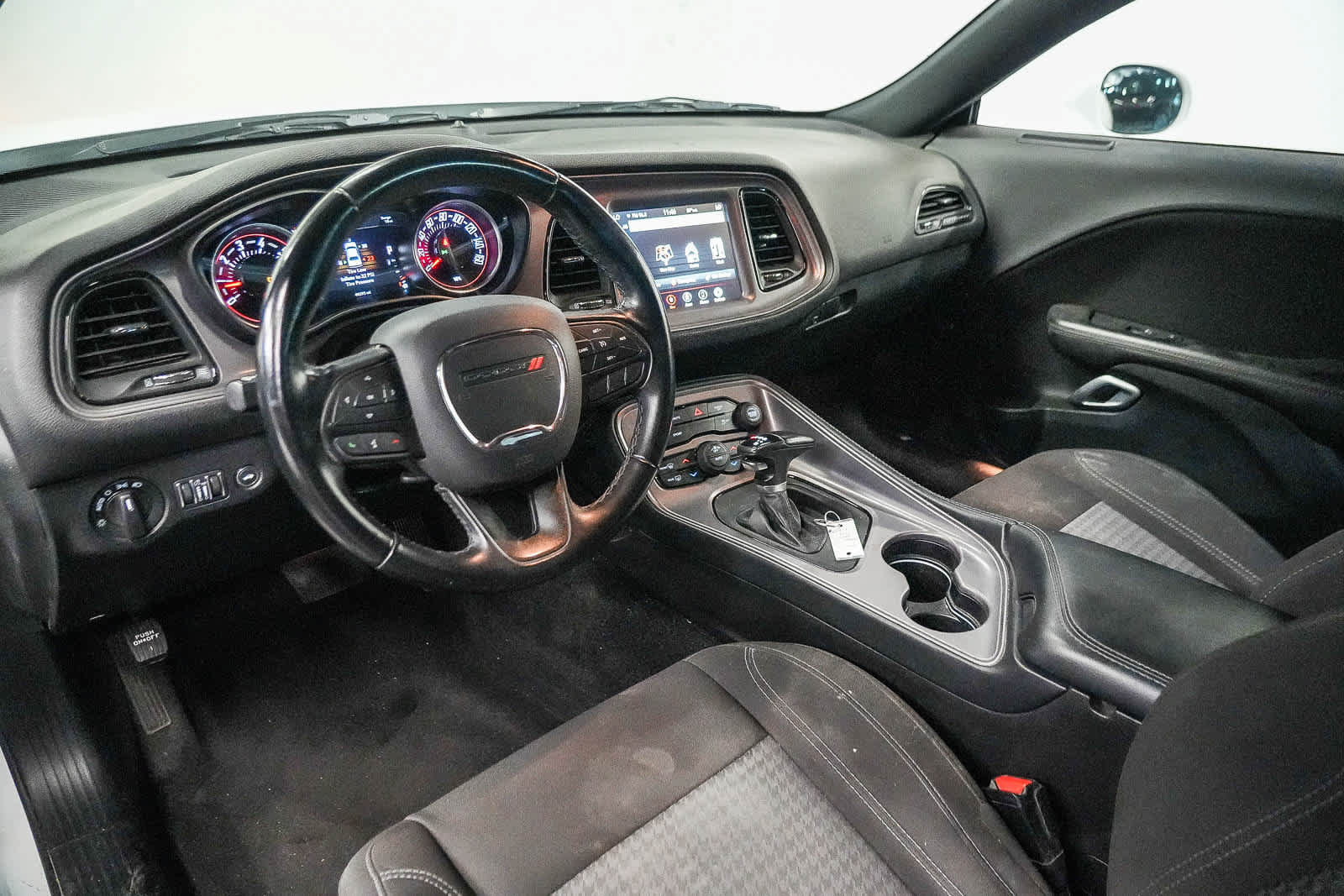 Used 2023 Dodge Challenger SXT RWD image 12