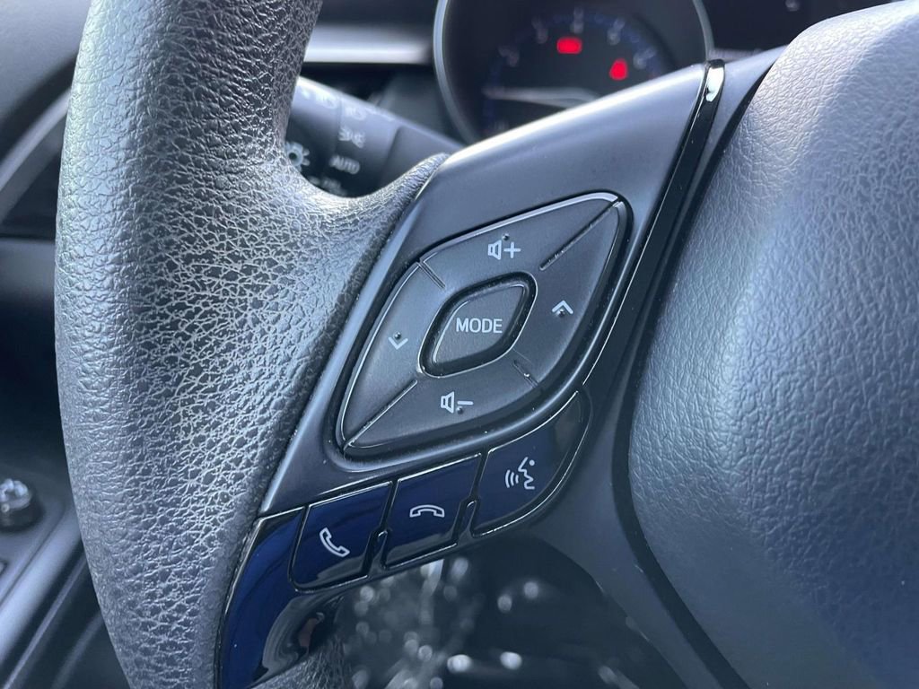 Used 2021 Toyota C-HR LE image 30