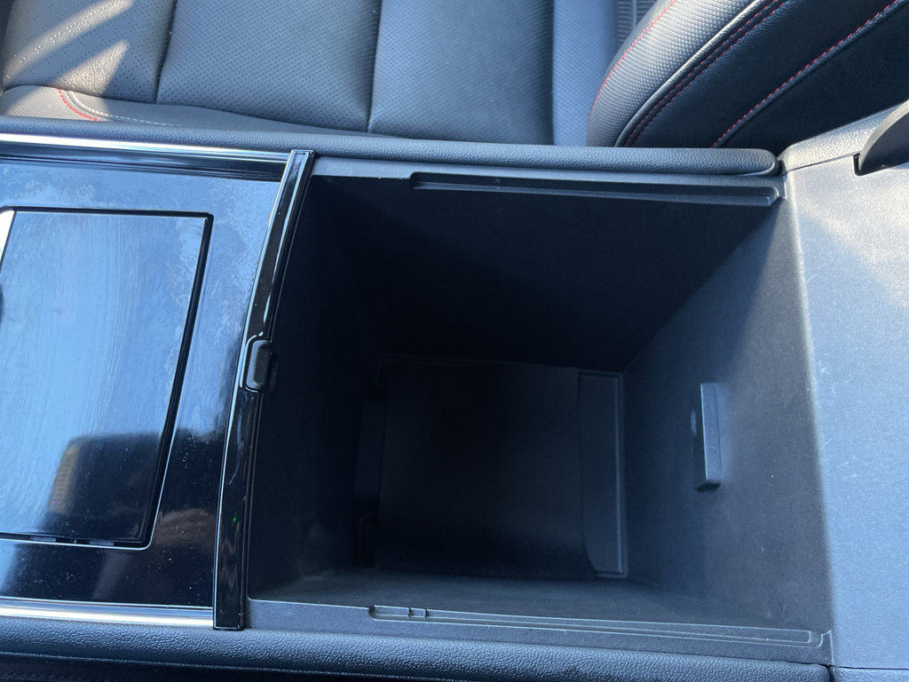 Used 2024 Chevrolet Traverse RS image 36