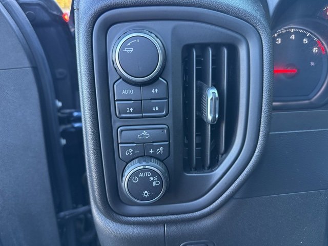 Certified 2020 Chevrolet Silverado 1500 Custom Trail Boss w/ Infotainment Package image 11