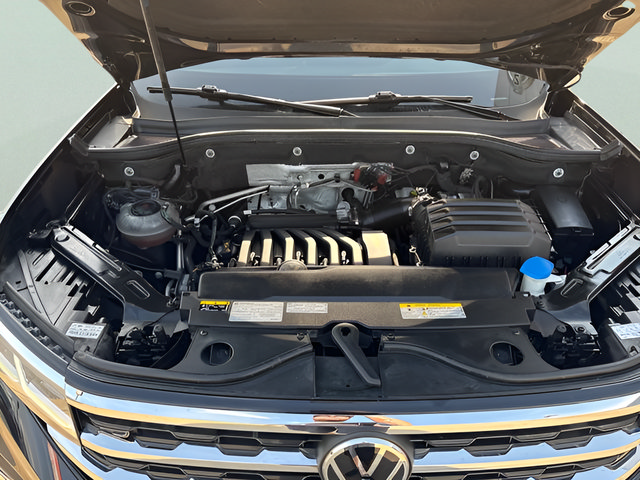 Used 2021 Volkswagen Atlas Cross Sport SEL R-Line w/ Cross Sport MDO Package FWD image 28