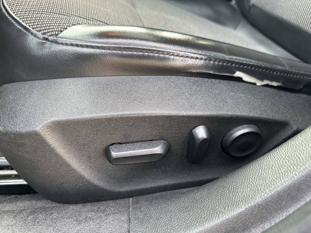 Used 2013 Chevrolet Malibu LT w/ Power Convenience Package image 16