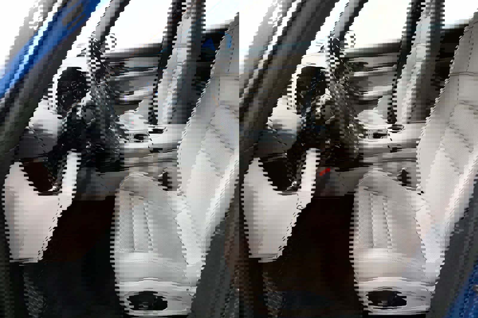 Certified 2023 Porsche Taycan 4 Cross Turismo image 16