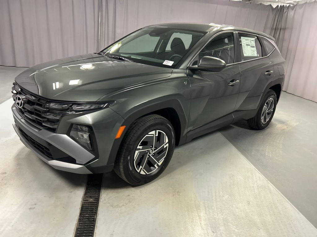 New 2026 Hyundai Tucson Blue SE image 3
