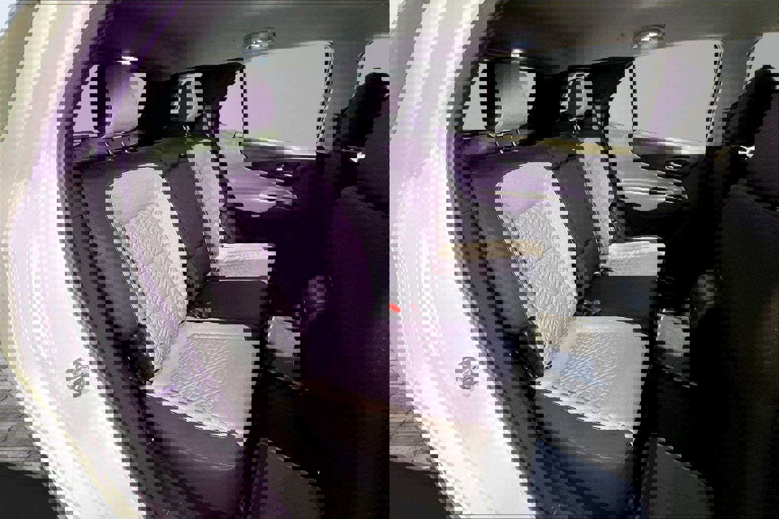 Used 2024 Chevrolet Equinox LT image 24