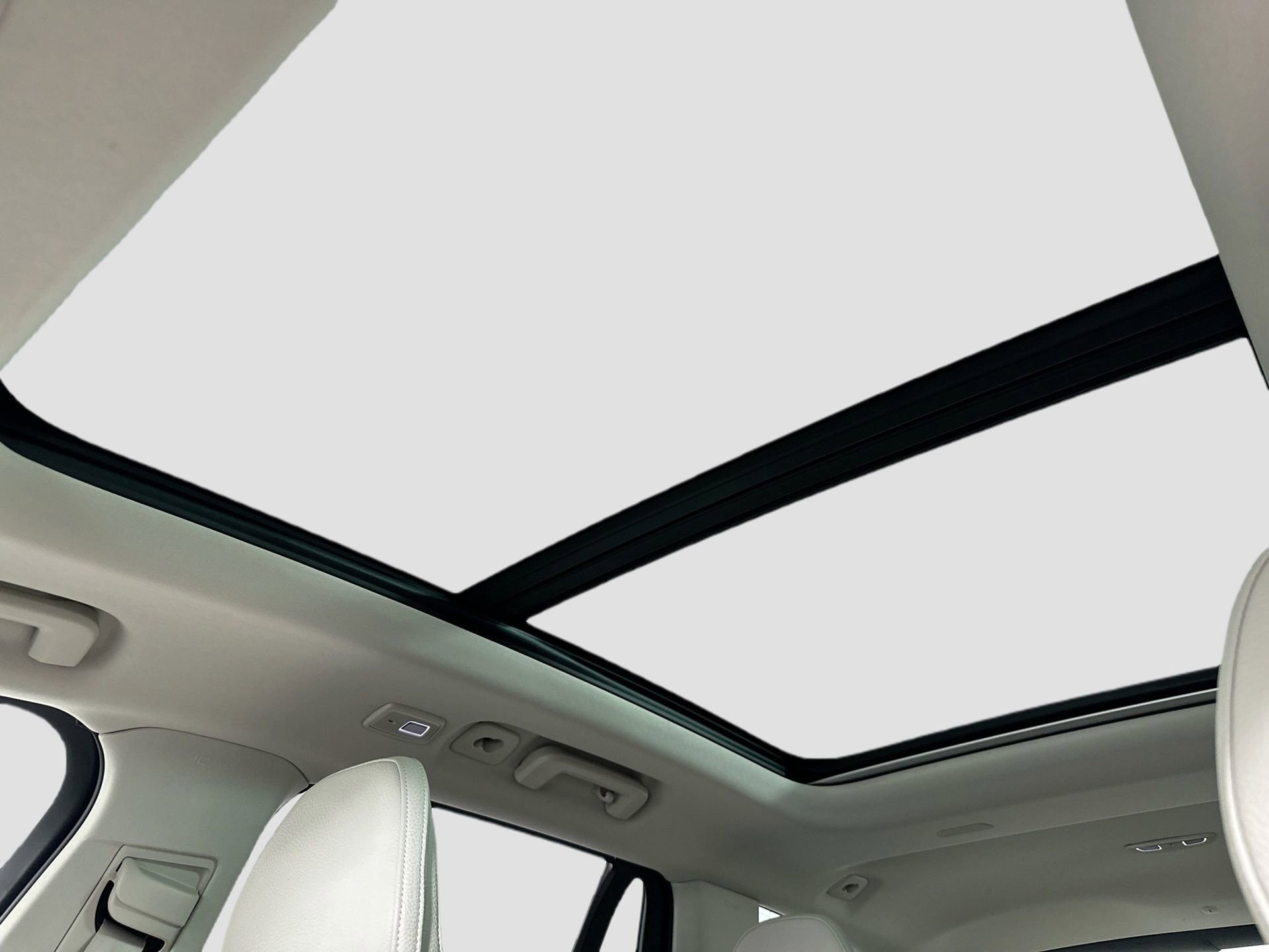 Certified 2023 Volvo XC90 B6 Plus w/ Protection Package image 22