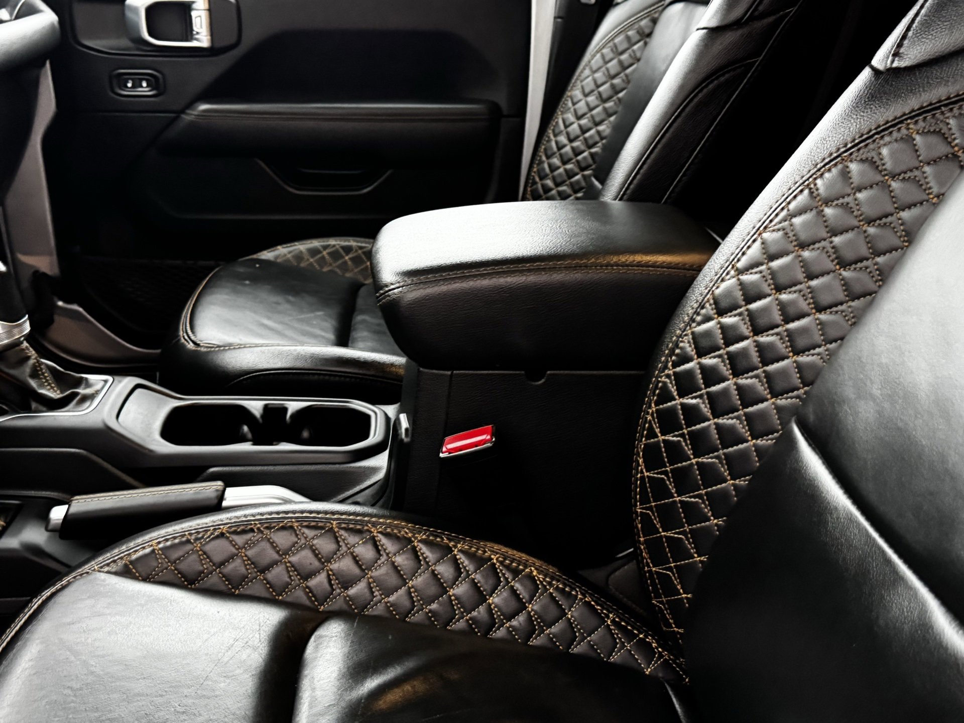 Used 2022 Jeep Gladiator Overland image 13