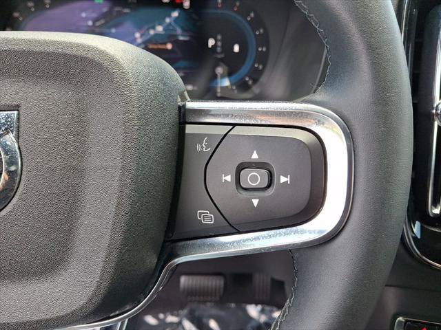 Used 2024 Volvo XC40 B5 Core AWD/4WD image 18