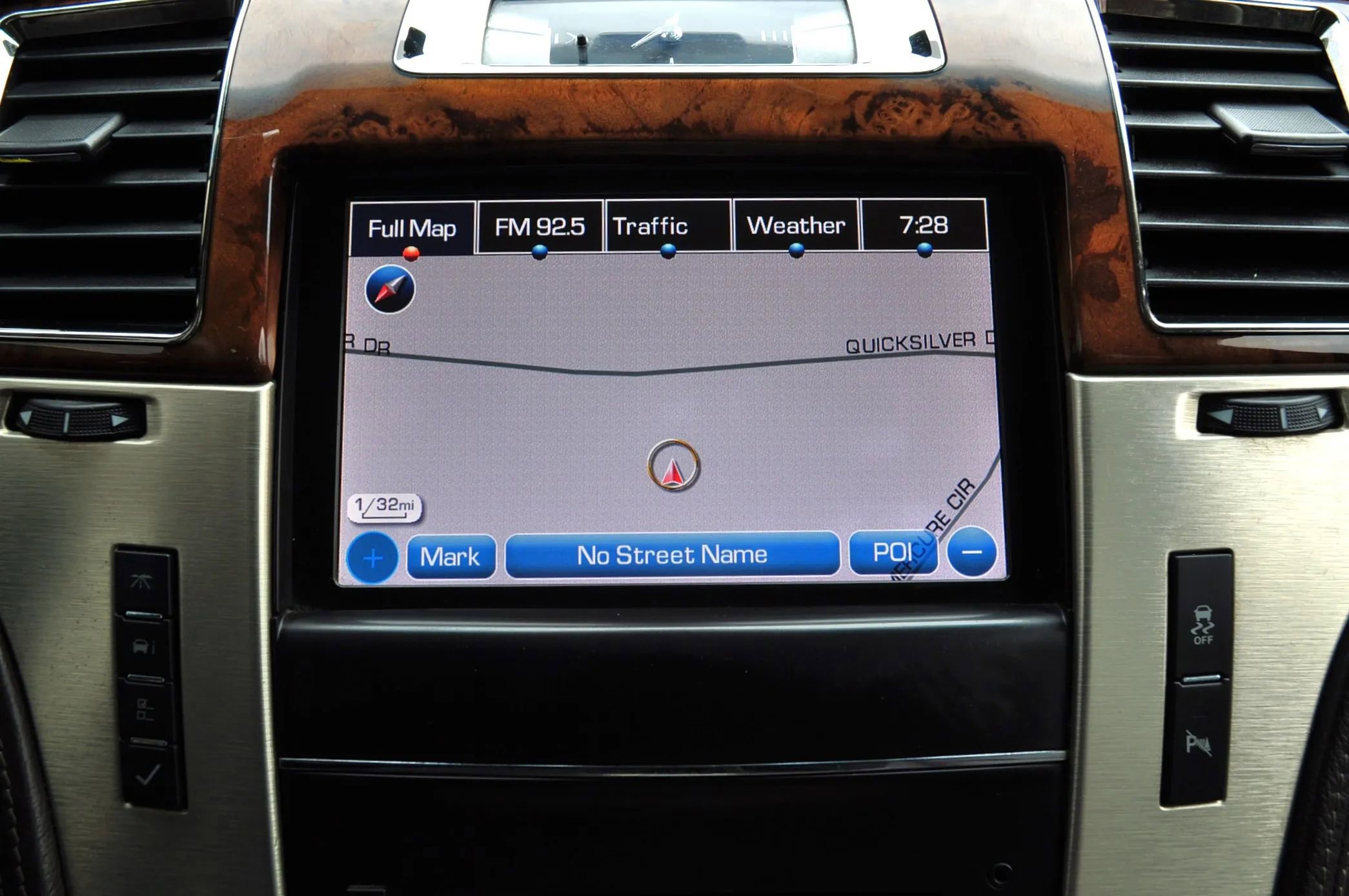 Used 2013 Cadillac Escalade Platinum image 26