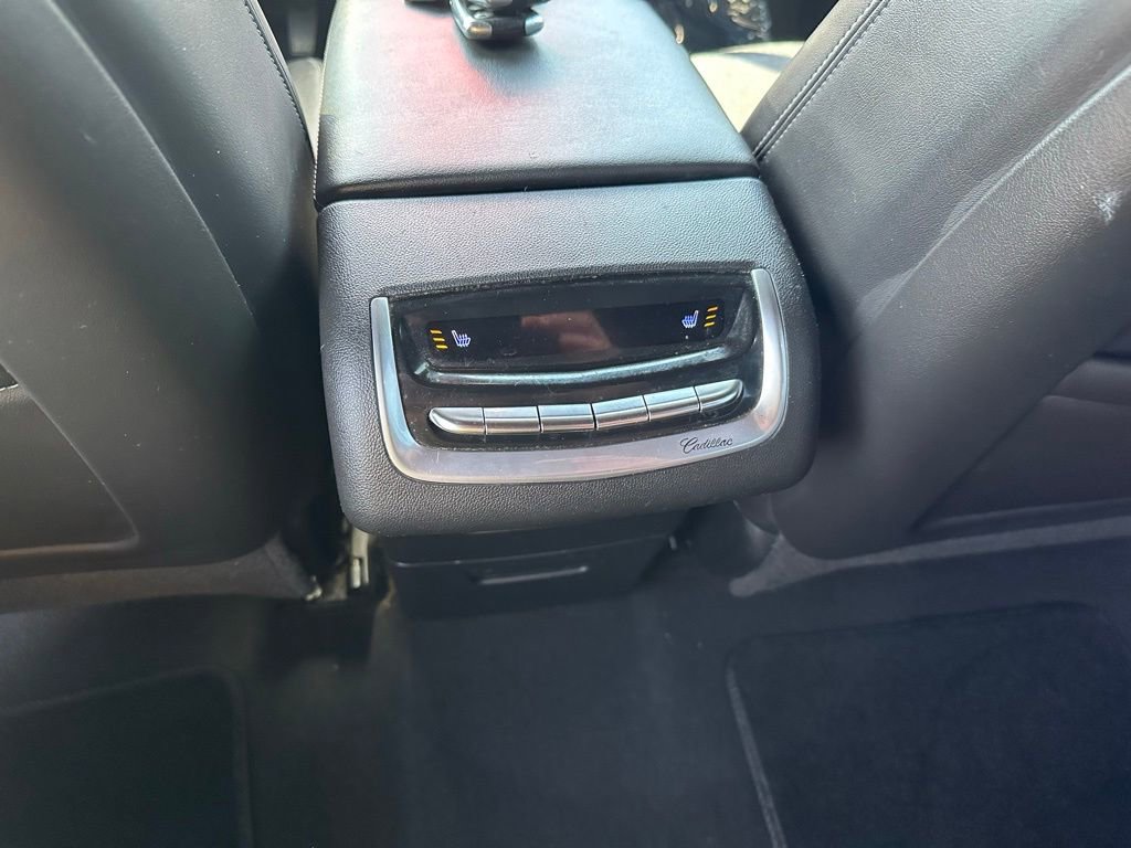 Used 2020 Cadillac XT6 Premium Luxury image 24