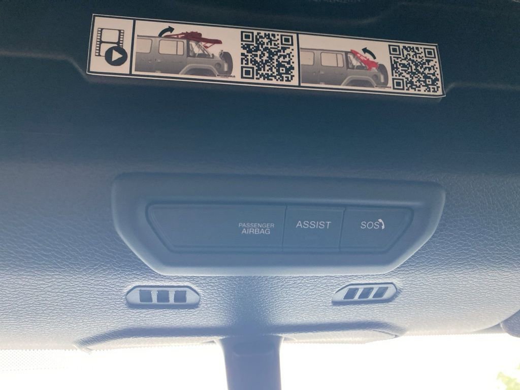 Used 2022 Jeep Wrangler Unlimited Sport image 31