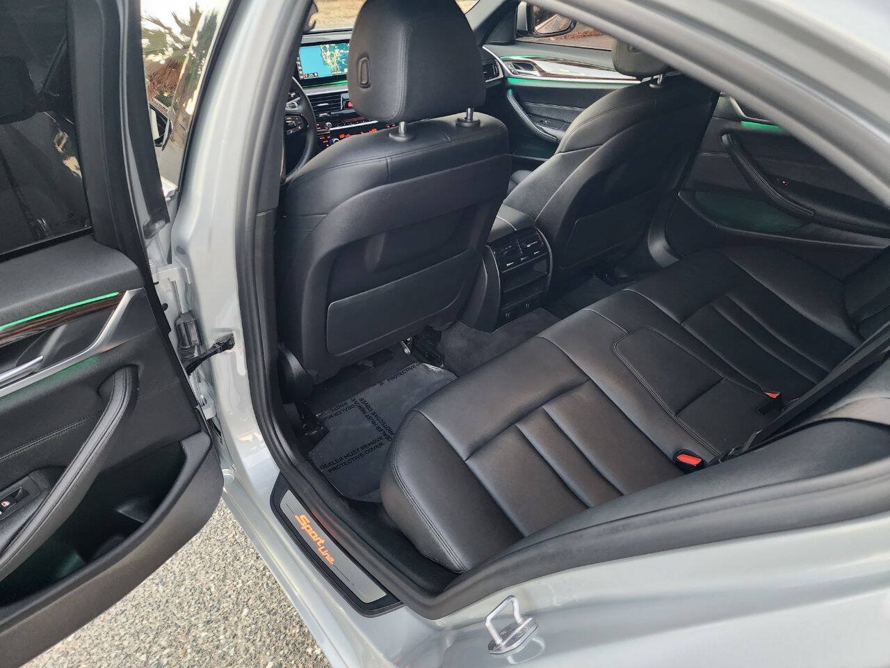 Used 2018 BMW 530i RWD image 24