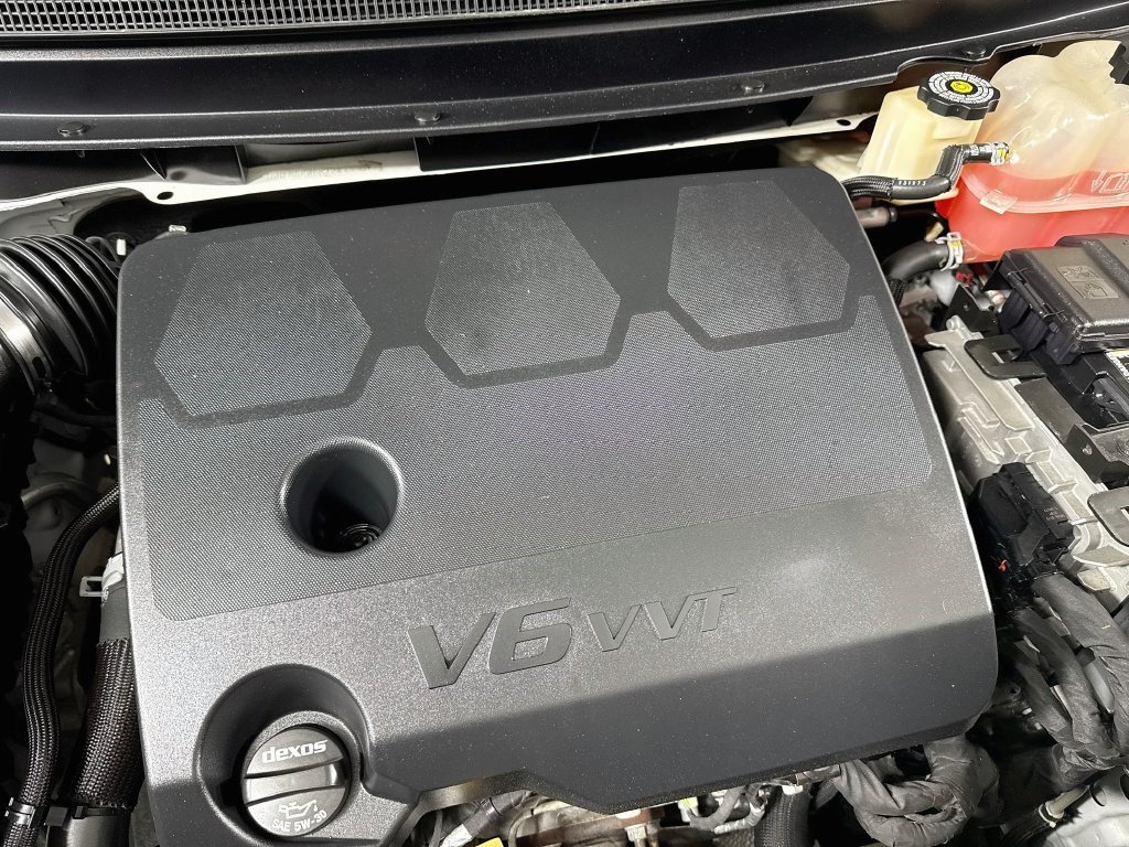 Used 2019 Chevrolet Traverse LT FWD image 38