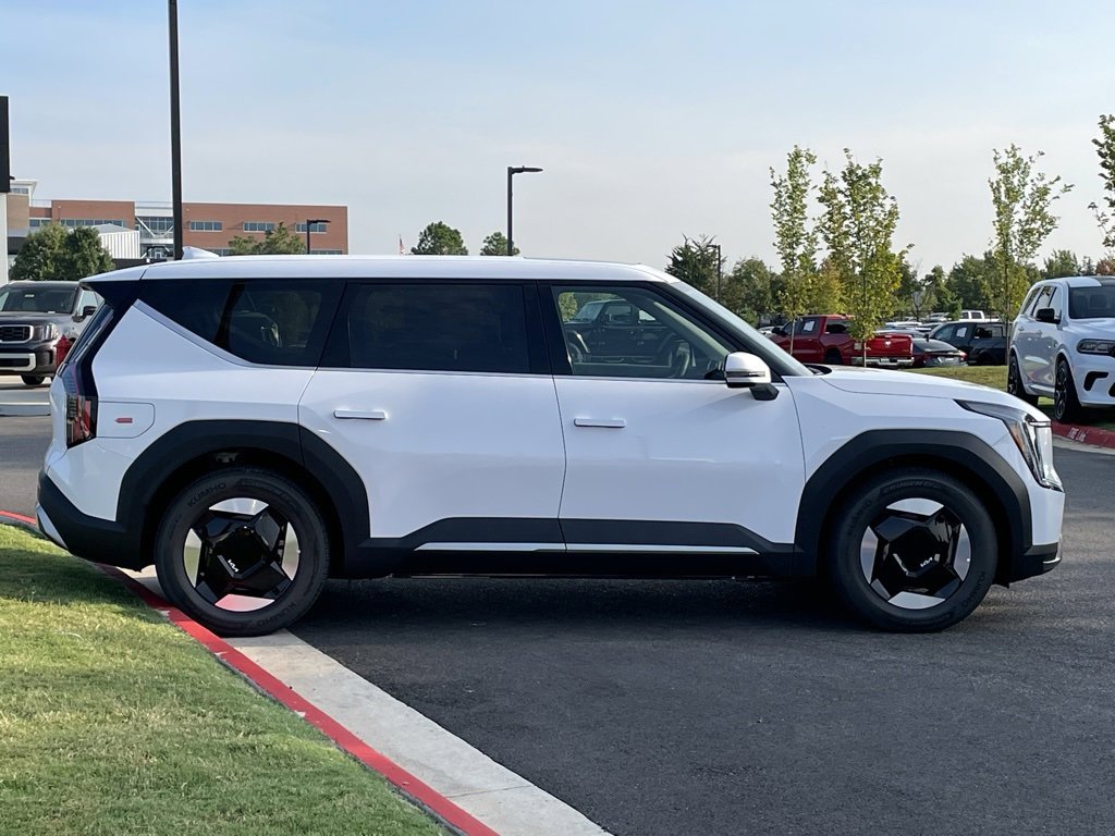 New 2026 Kia EV9 Light image 6
