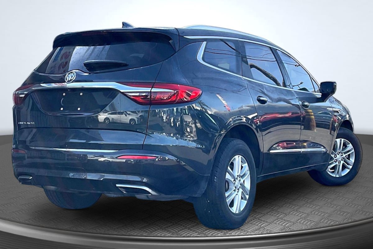 Used 2020 Buick Enclave Essence image 13