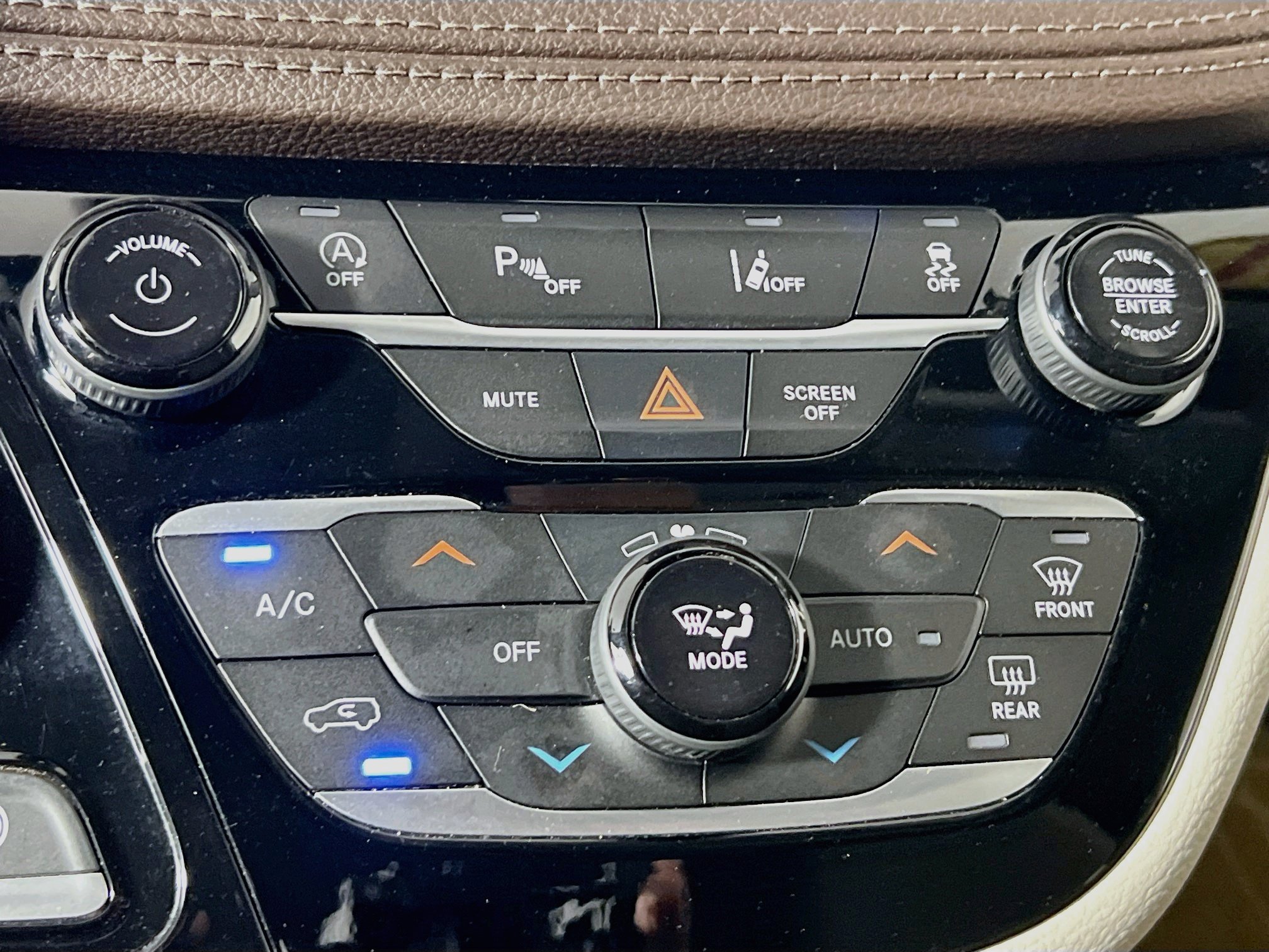 Used 2021 Chrysler Pacifica Touring FWD image 26