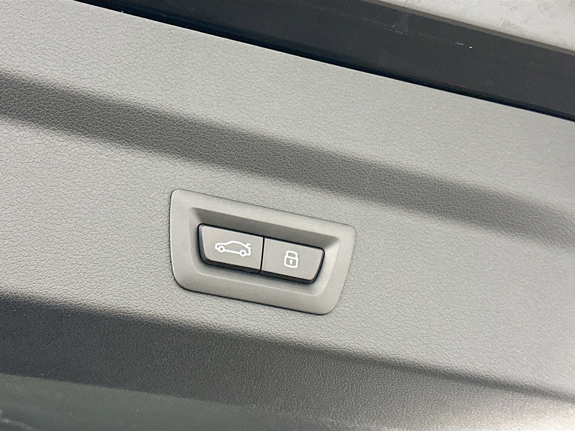 Used 2025 BMW X2 xDrive28i image 31