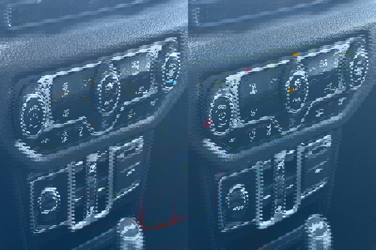 Used 2024 Jeep Wrangler Sport S image 19