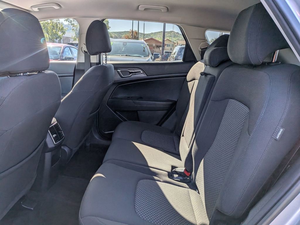 Used 2024 Kia Sportage LX image 14
