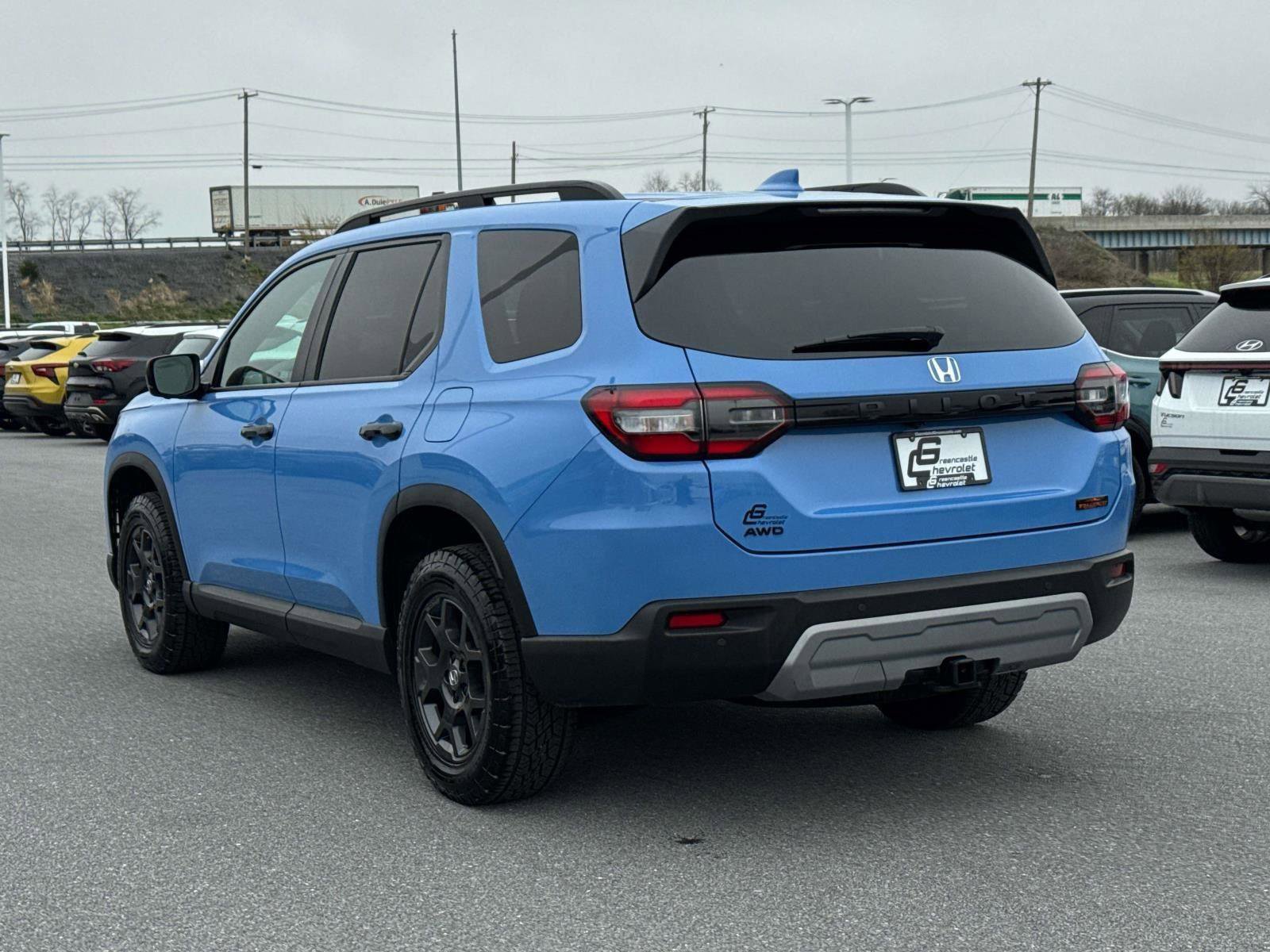 Used 2025 Honda Pilot TrailSport image 26