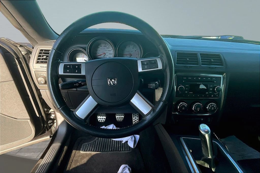 Used 2009 Dodge Challenger SRT8 RWD image 7