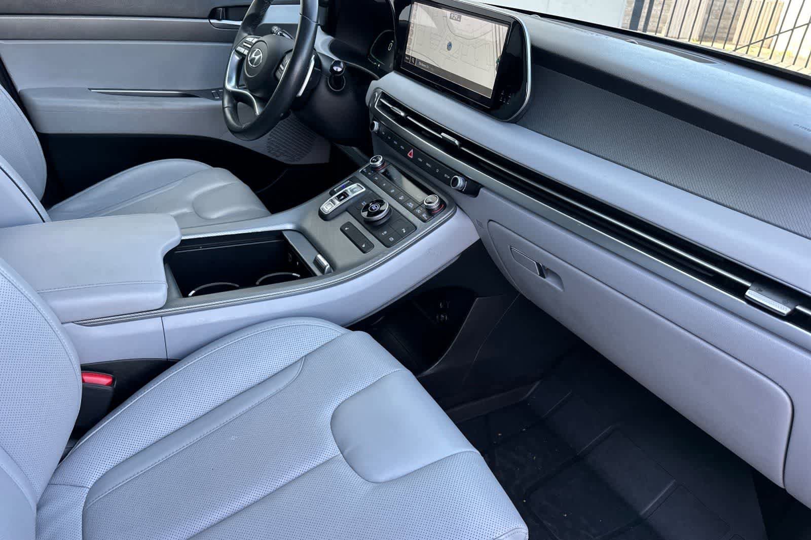 Used 2023 Hyundai Palisade SEL FWD image 17