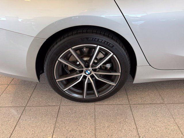 Used 2019 BMW 330i Sedan w/ Convenience Package RWD image 11