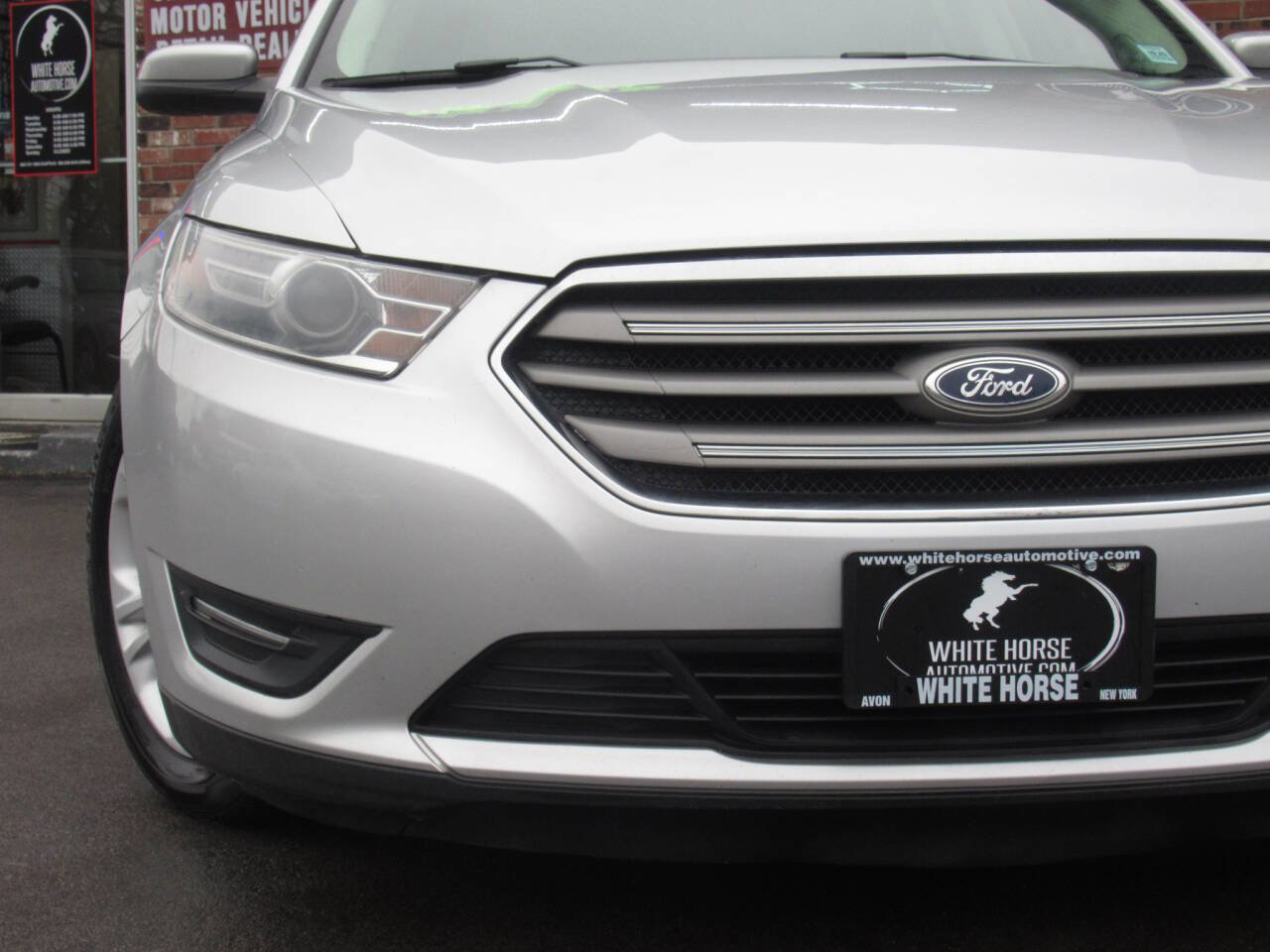Used 2015 Ford Taurus SEL w/ Equipment Group 201A AWD/4WD image 3