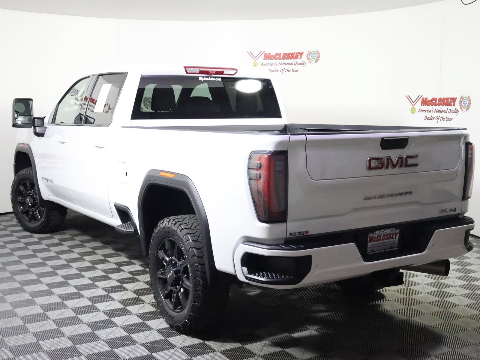 Used 2025 GMC Sierra 2500 AT4 AWD/4WD image 18