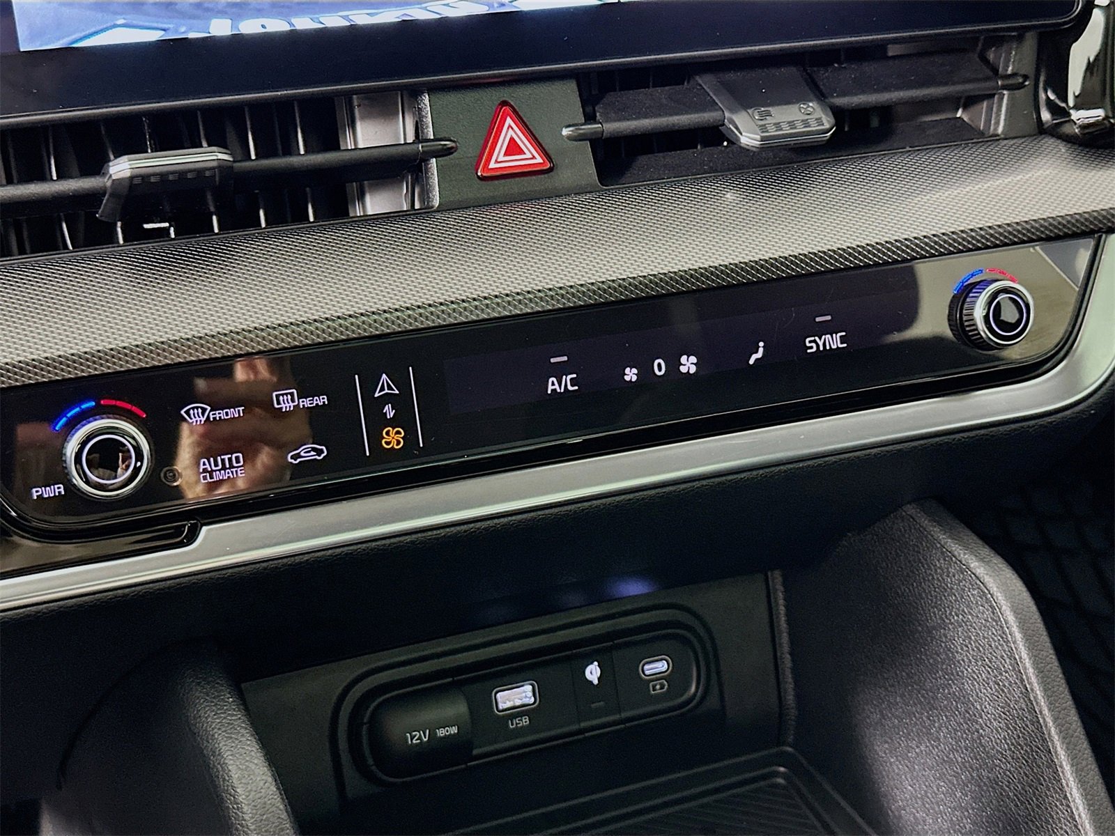 Used 2024 Kia Sportage SX image 16