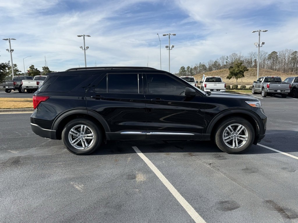 Certified 2023 Ford Explorer XLT w/ Equipment Group 202A image 9
