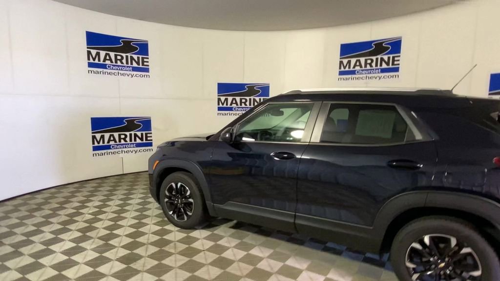 Used 2021 Chevrolet TrailBlazer LT w/ Sun and Liftgate Package FWD image 8