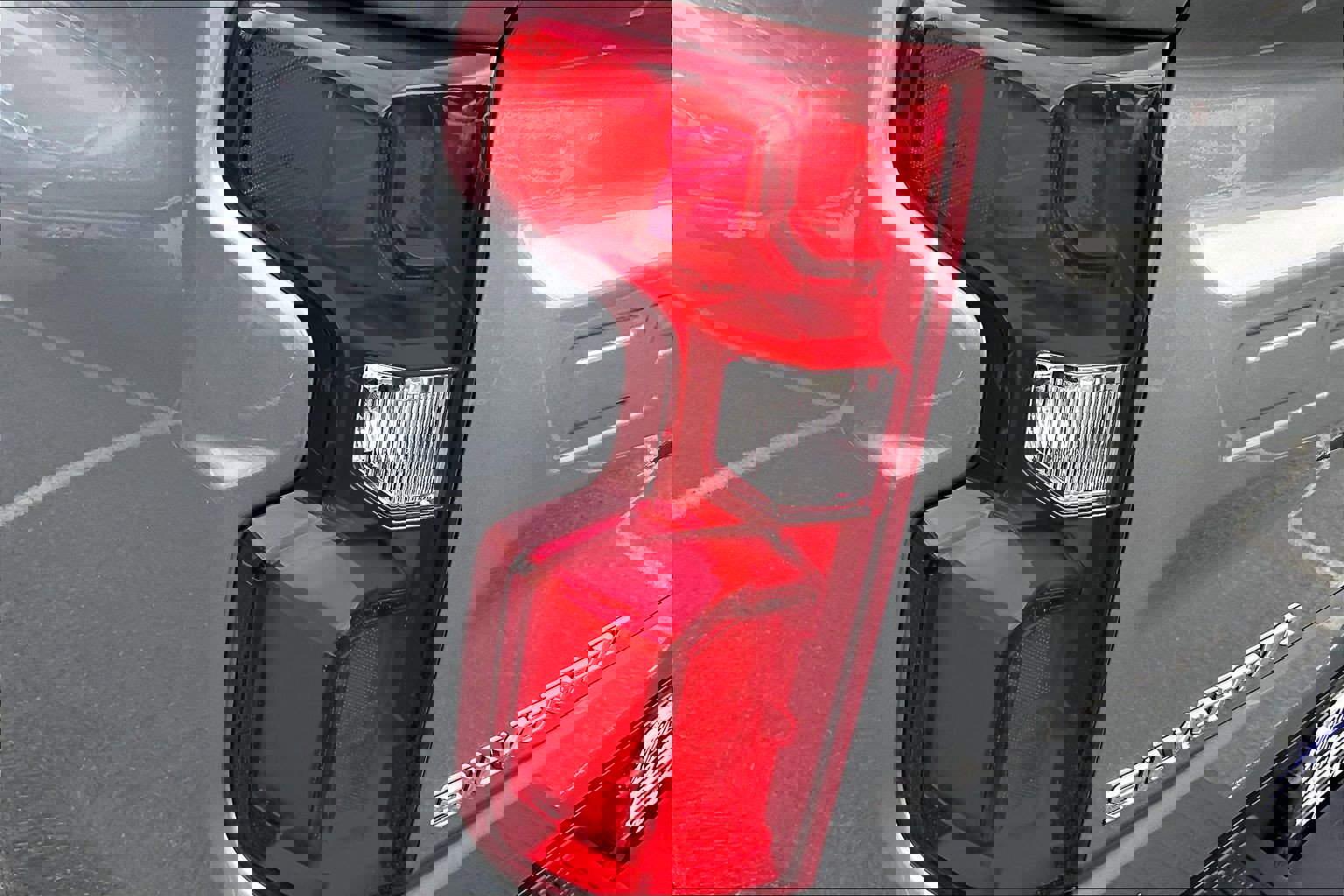 Used 2024 Chevrolet Silverado 1500 LTZ image 34