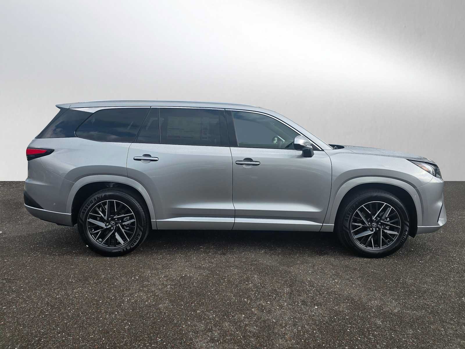 New 2026 Lexus TX 350 AWD image 2
