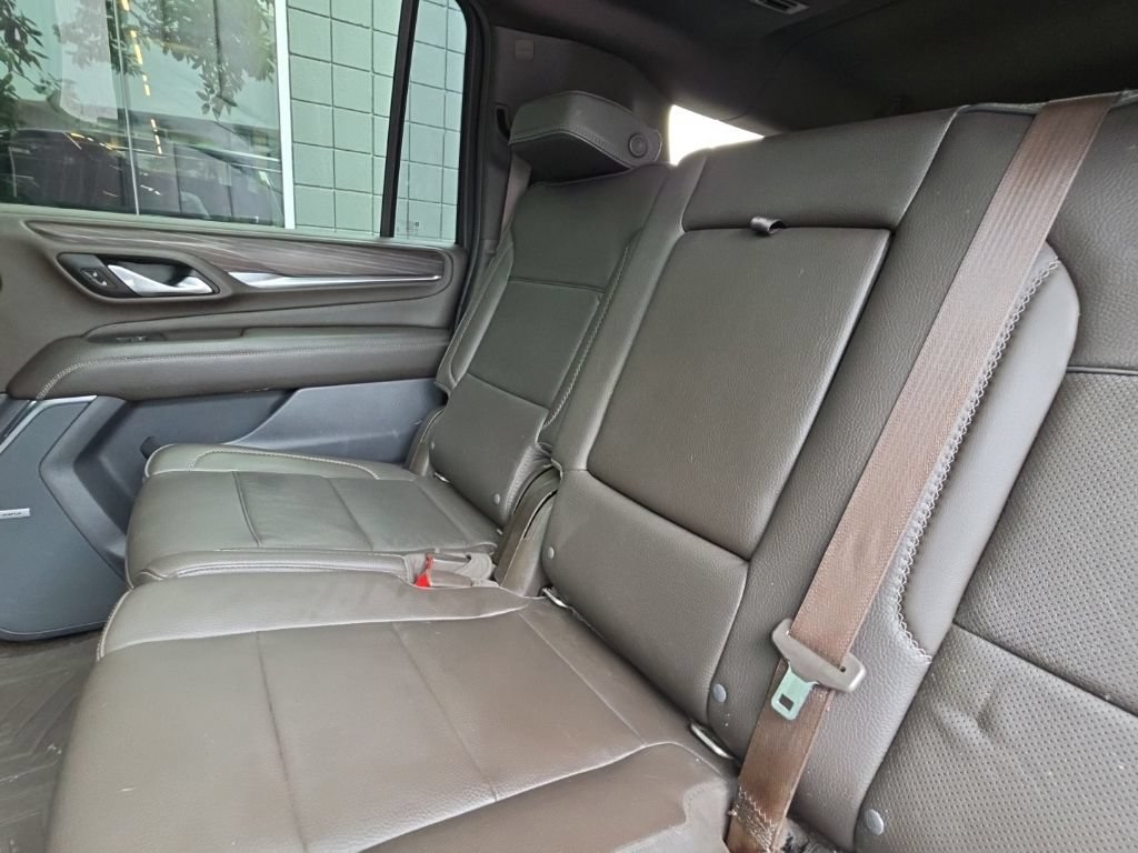 Used 2021 GMC Yukon XL Denali w/ Denali Premium Package AWD/4WD image 10